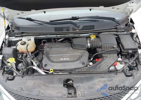 2018 Chrysler Pacifica Touring L z USA, uszkodzony, nr VIN 2C4RC1BGXJR338043